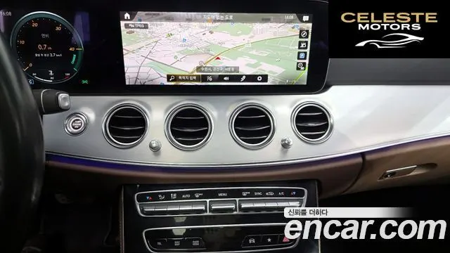 MERCEDES BENZ E-Classe W213 E250 Avantgarde 2021 — photo 14 sur 25