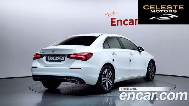 MERCEDES BENZ A-Classe W177 A220 Berline 2021 — photo 2 sur 20