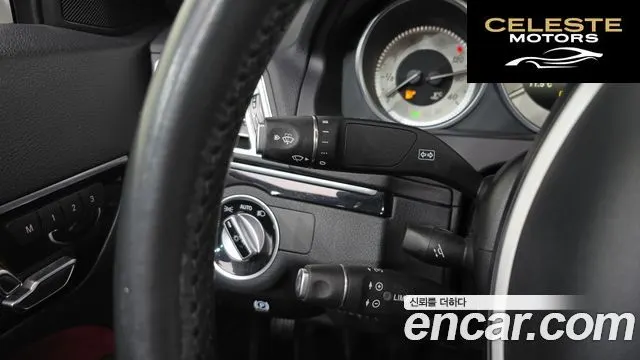 MERCEDES BENZ E-Classe W212 E200 Cabriolet 2015 — photo 18 sur 20