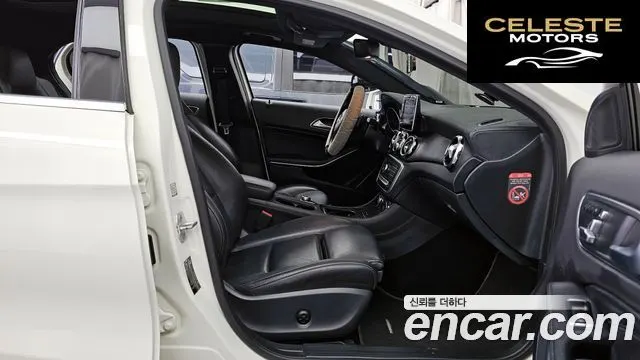 MERCEDES BENZ GLA-Classe X156 GLA220 Premium 2018 — photo 11 sur 20