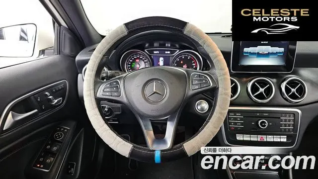 MERCEDES BENZ GLA-Classe X156 GLA220 Premium 2018 — photo 13 sur 20