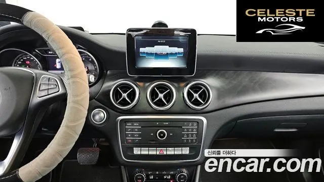MERCEDES BENZ GLA-Classe X156 GLA220 Premium 2018 — photo 14 sur 20
