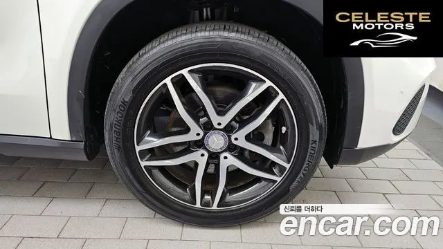 MERCEDES BENZ GLA-Classe X156 GLA220 Premium 2018 — photo 5 sur 20