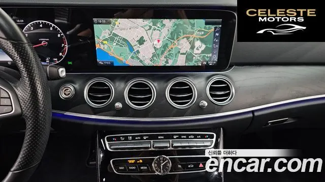 MERCEDES BENZ E-Classe W213 E300 Avantgarde 2017 — photo 13 sur 20