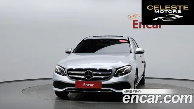 MERCEDES BENZ E-Classe W213 E300 Avantgarde 2017 — photo 2 sur 20