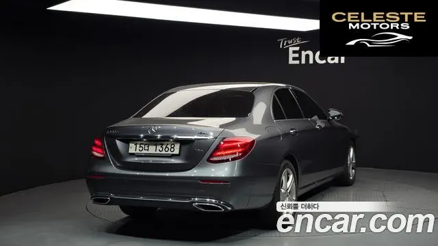 MERCEDES BENZ E-Classe W213 E220d 4MATIC Avantgarde 2017 — photo 2 sur 26