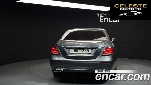 MERCEDES BENZ E-Classe W213 E220d 4MATIC Avantgarde 2017 — photo 4 sur 26