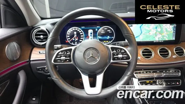 MERCEDES BENZ E-Classe W213 E300 4MATIC Exclusive 2020 — photo 13 sur 20