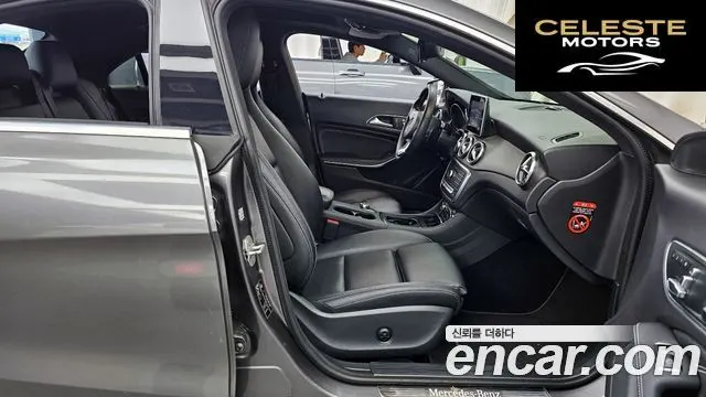 MERCEDES BENZ CLA-Classe C117 CLA250 4MATIC 2017 — photo 11 sur 20