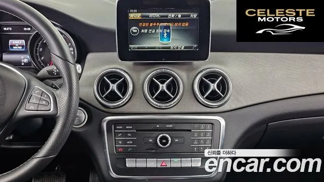 MERCEDES BENZ CLA-Classe C117 CLA250 4MATIC 2017 — photo 14 sur 20