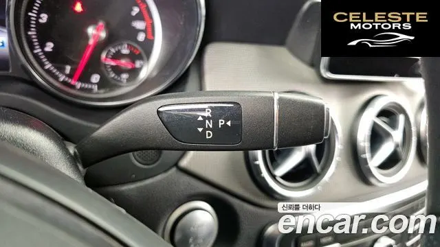 MERCEDES BENZ CLA-Classe C117 CLA250 4MATIC 2017 — photo 9 sur 20