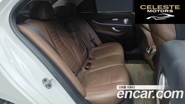 MERCEDES BENZ E-Classe W213 E220d 4MATIC Avantgarde 2018 — photo 12 sur 20