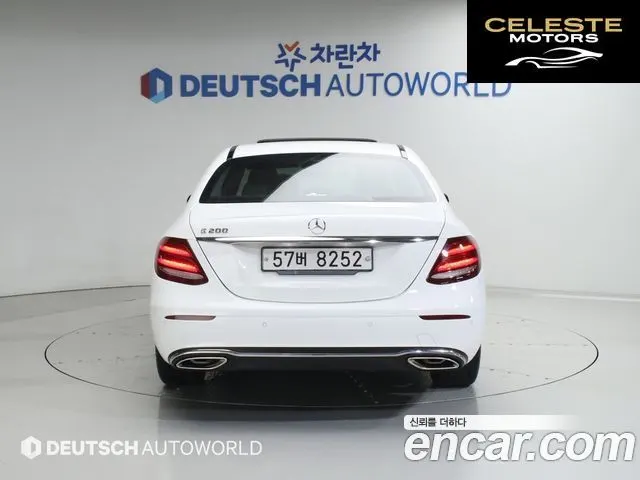 MERCEDES BENZ E-Classe W213 E200 Avantgarde 2018 — photo 4 sur 26