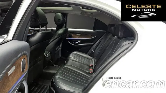 MERCEDES BENZ E-Classe W213 E300 4MATIC Exclusive 2017 — photo 12 sur 20