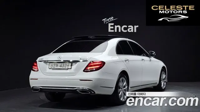 MERCEDES BENZ E-Classe W213 E300 4MATIC Exclusive 2017 — photo 2 sur 20