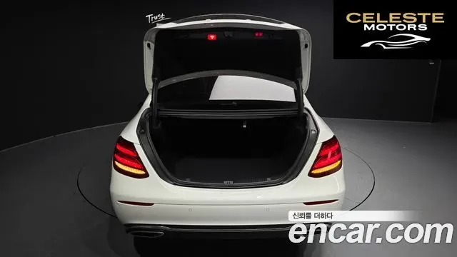 MERCEDES BENZ E-Classe W213 E220d 4MATIC Avantgarde 2018 — photo 20 sur 20