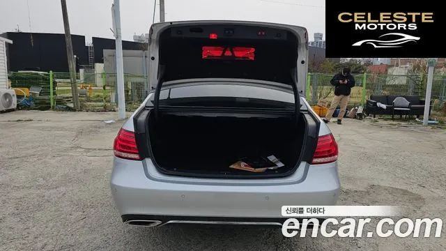 MERCEDES BENZ E-Classe W212 E250 4MATIC Avantgarde 2016 — photo 20 sur 20