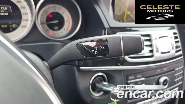 MERCEDES BENZ E-Classe W212 E250 4MATIC Avantgarde 2016 — photo 9 sur 20