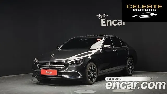 MERCEDES BENZ E-Classe W213 E300e 4MATIC Exclusive 2021 — photo 1 sur 20