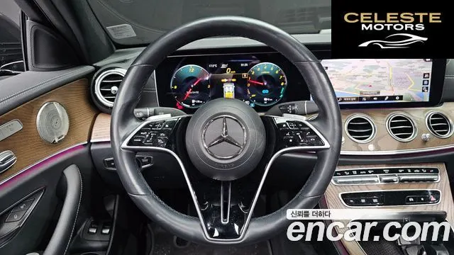 MERCEDES BENZ E-Classe W213 E300e 4MATIC Exclusive 2021 — photo 13 sur 20