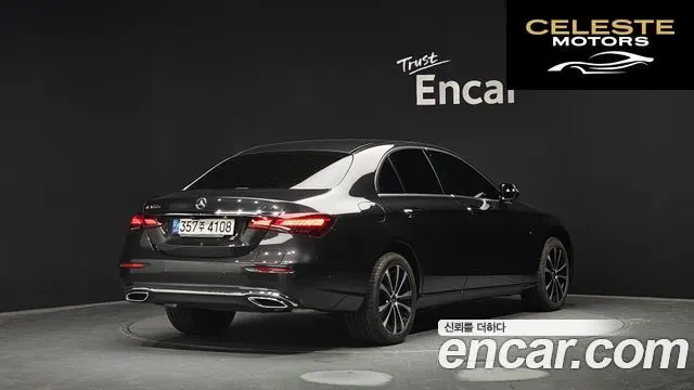 MERCEDES BENZ E-Classe W213 E300e 4MATIC Exclusive 2021 — photo 2 sur 20