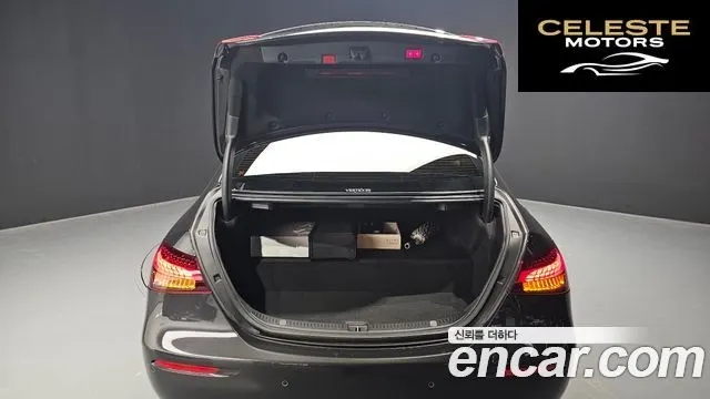 MERCEDES BENZ E-Classe W213 E300e 4MATIC Exclusive 2021 — photo 20 sur 20