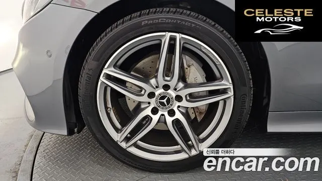 MERCEDES BENZ E-Classe W213 E220d Coupé 2019 — photo 5 sur 20