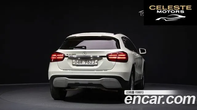 MERCEDES BENZ GLA-Classe X156 GLA220 2018 — photo 4 sur 20