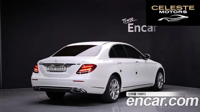 MERCEDES BENZ E-Classe W213 E220d Exclusive 2017 — photo 2 sur 20