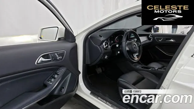 MERCEDES BENZ GLA-Classe X156 GLA220 2018 — photo 10 sur 20
