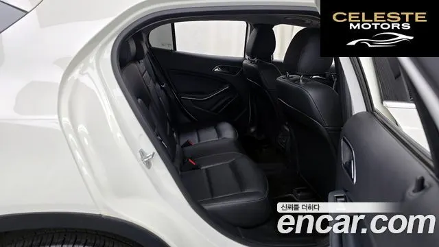 MERCEDES BENZ GLA-Classe X156 GLA220 2018 — photo 12 sur 20