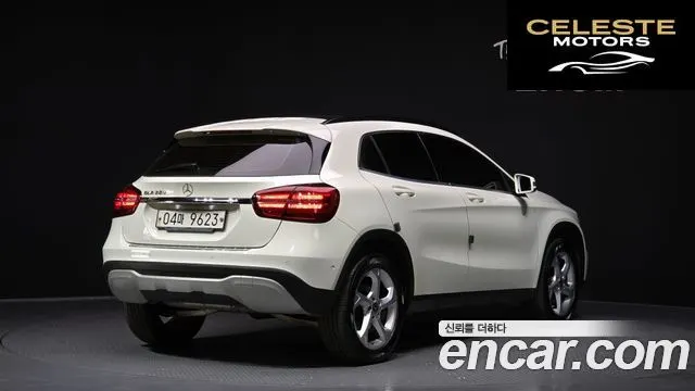 MERCEDES BENZ GLA-Classe X156 GLA220 2018 — photo 2 sur 20