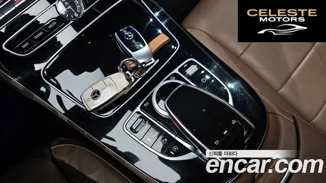 MERCEDES BENZ E-Classe W213 E220d Avantgarde 2017 — photo 17 sur 20