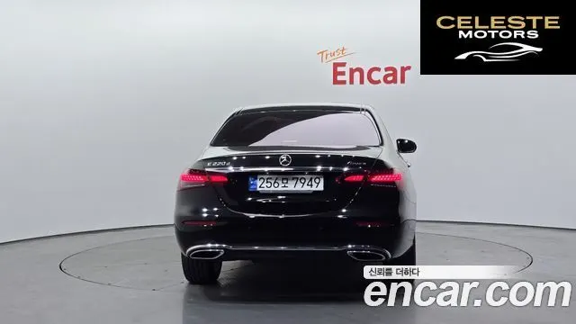 MERCEDES BENZ E-Classe W213 E220d 4MATIC Exclusive 2023 — photo 4 sur 20