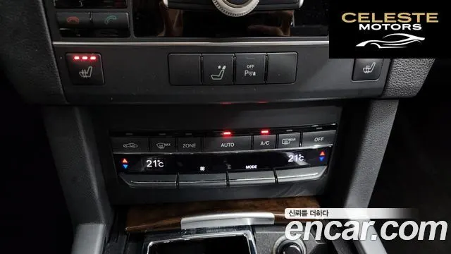 MERCEDES BENZ E-Classe W212 E200 CGI 2012 — photo 13 sur 20