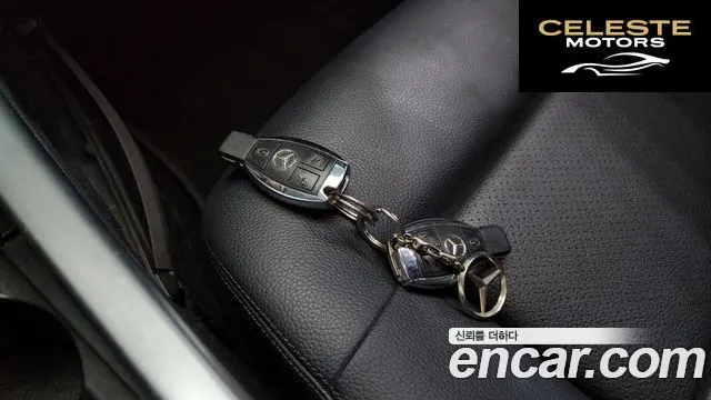 MERCEDES BENZ E-Classe W212 E200 CGI 2012 — photo 18 sur 20