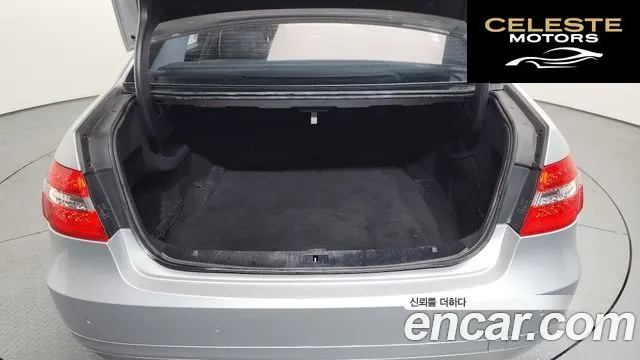 MERCEDES BENZ E-Classe W212 E200 CGI 2012 — photo 20 sur 20