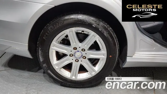 MERCEDES BENZ E-Classe W212 E200 CGI 2012 — photo 5 sur 20