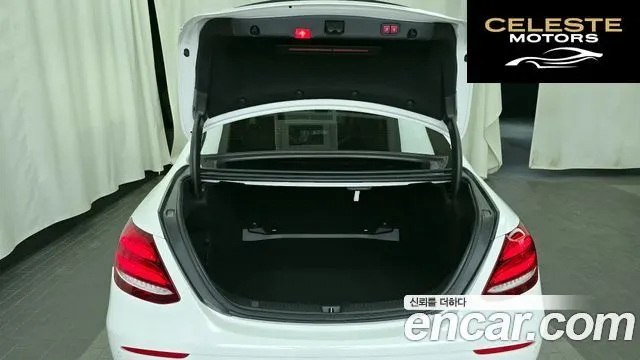 MERCEDES BENZ E-Classe W213 E220d Avantgarde 2018 — photo 26 sur 41