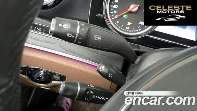 MERCEDES BENZ E-Classe W213 E220d Avantgarde 2018 — photo 28 sur 41