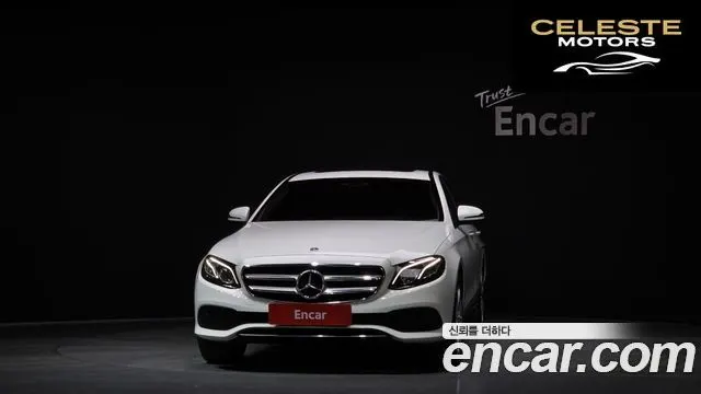 MERCEDES BENZ E-Classe W213 E220d Avantgarde 2018 — photo 3 sur 41