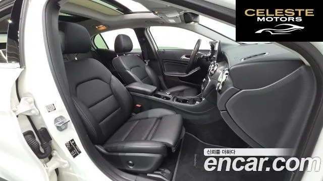 MERCEDES BENZ GLA-Classe X156 GLA220 2019 — photo 17 sur 34