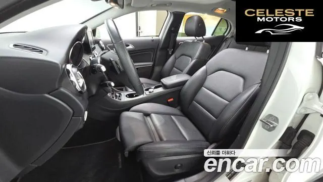 MERCEDES BENZ GLA-Classe X156 GLA220 2019 — photo 29 sur 34