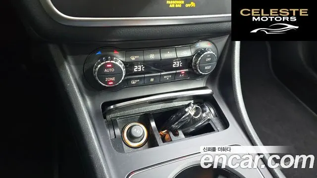 MERCEDES BENZ GLA-Classe X156 GLA220 2019 — photo 31 sur 34