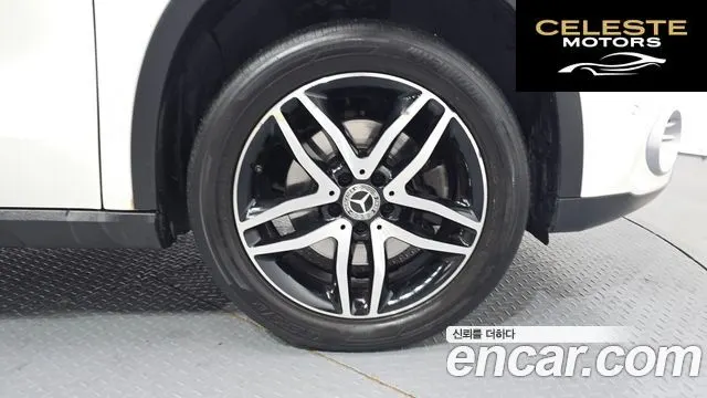 MERCEDES BENZ GLA-Classe X156 GLA220 2019 — photo 7 sur 34