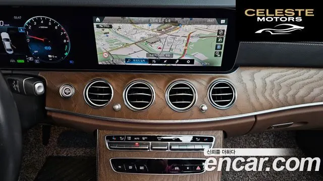 MERCEDES BENZ E-Classe W213 E300e 4MATIC Exclusive 2021 — photo 14 sur 20