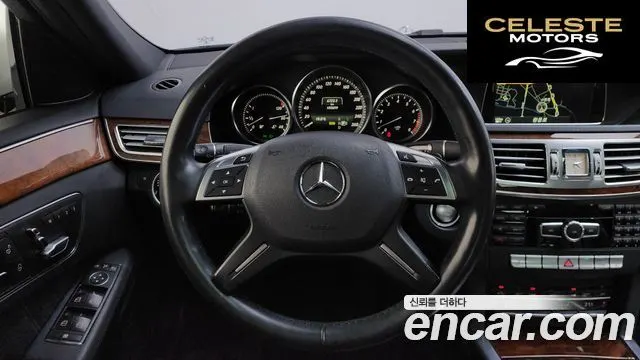 MERCEDES BENZ E-Classe W212 E300 2014 — photo 13 sur 20