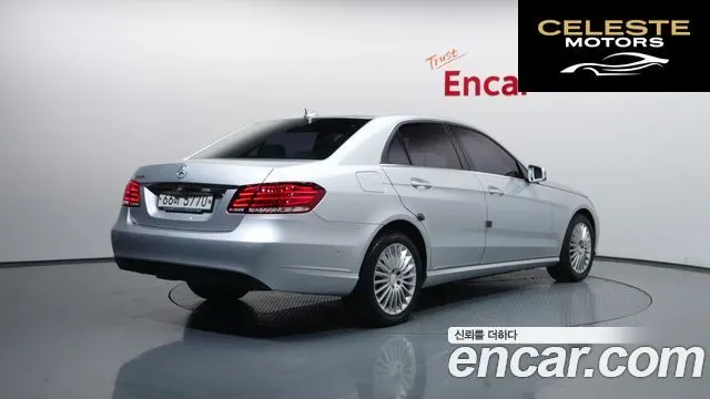 MERCEDES BENZ E-Classe W212 E300 2014 — photo 2 sur 20