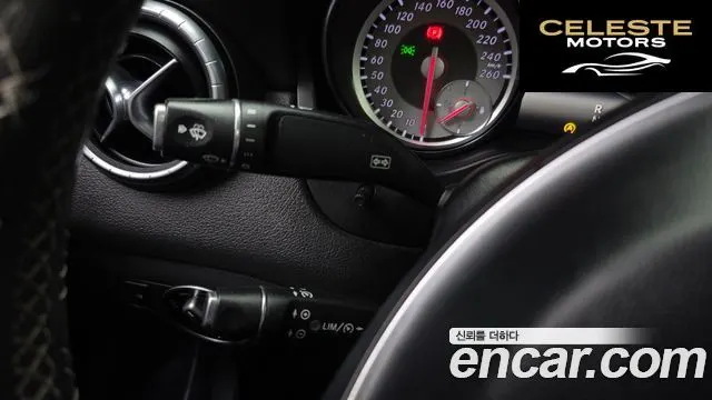MERCEDES BENZ CLA-Classe C117 CLA200 CDI 2015 — photo 17 sur 20