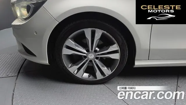 MERCEDES BENZ CLA-Classe C117 CLA200 CDI 2015 — photo 5 sur 20